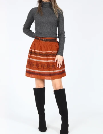 Fusta Zara, maro Maro