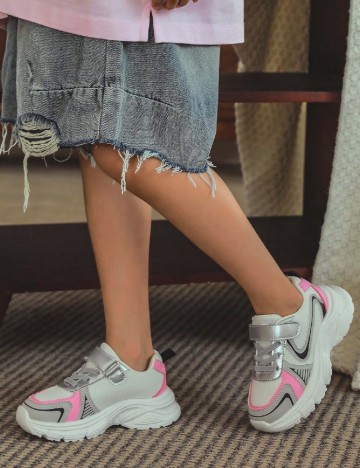 
						Adidasi Shein Kids, mix culori