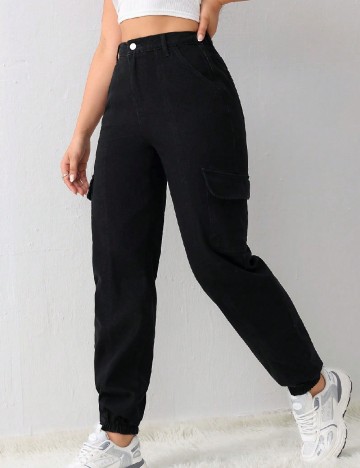 
						Pantaloni SHEIN, negru