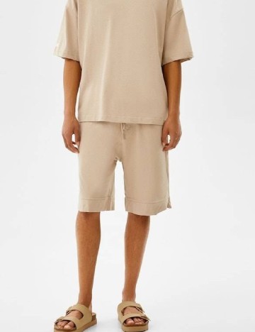 Pantaloni scurti Bershka, crem