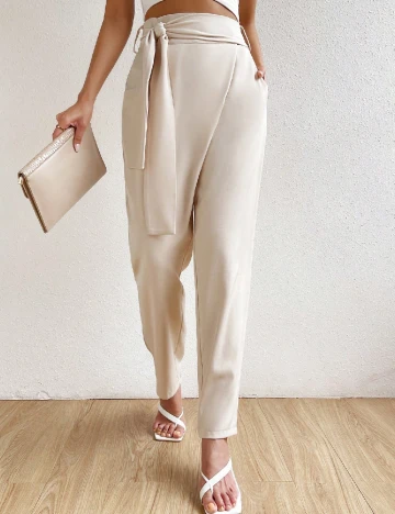 Pantaloni SHEIN, crem Crem