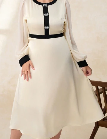 Rochie medie SHEIN CURVE, bej/negru Crem