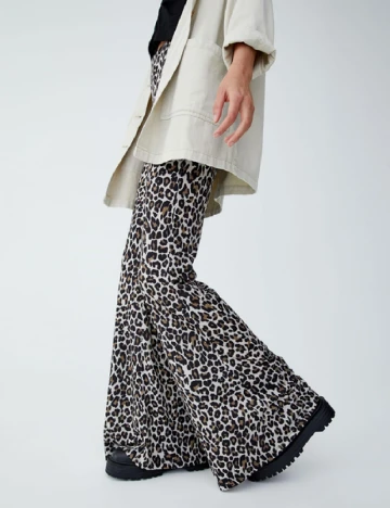 Pantaloni Pull&Bear, animal print Animal print