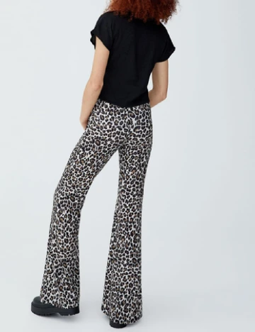 Pantaloni Pull&Bear, animal print Animal print