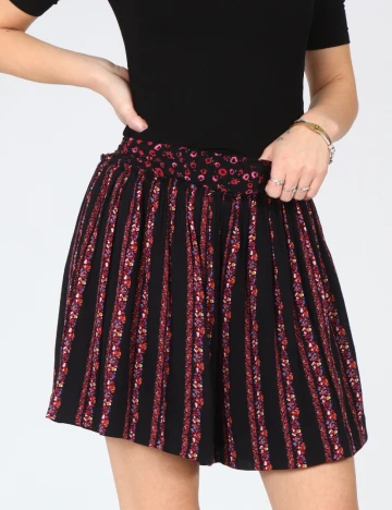 Pantaloni scurti Zara, negru/ floral print Negru