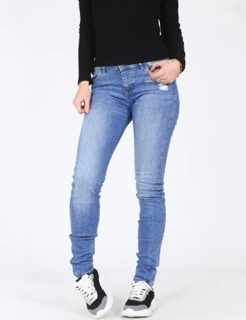 Blugi Bershka, albastru Albastru