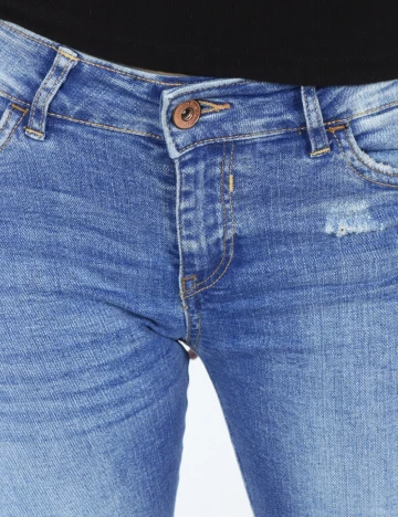 Blugi Bershka, albastru Albastru