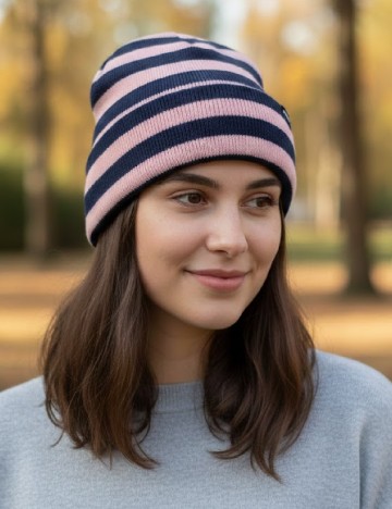 Caciula Pull&Bear, bleumarin/roz