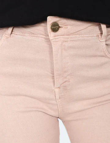 Blugi Bershka, roz Roz