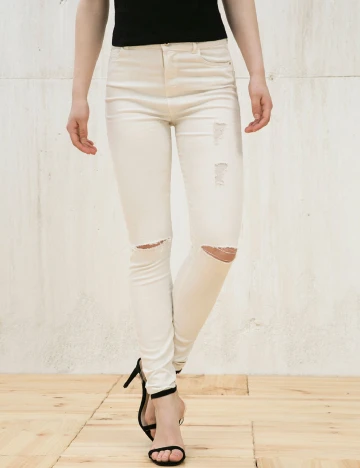 Blugi Bershka, ecru Alb