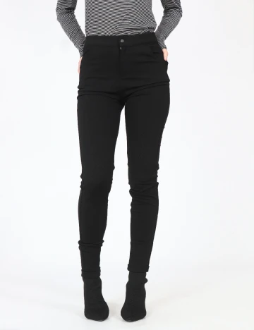 Pantaloni Bershka, negru Negru