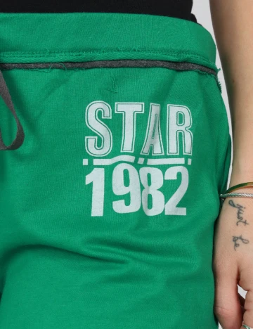 Pantaloni Bershka, verde Verde