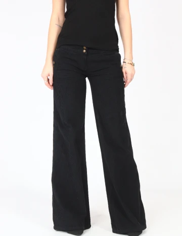 Pantaloni Bershka, negru Negru