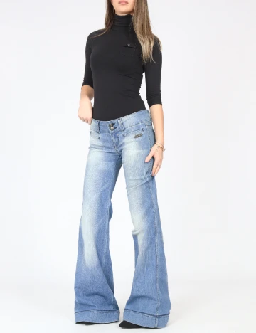 Blugi Bershka, albastru