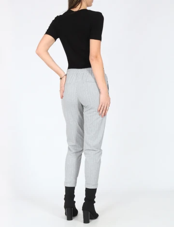Pantaloni Bershka, gri Gri