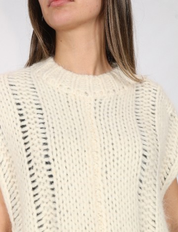 Vesta Zara, ecru