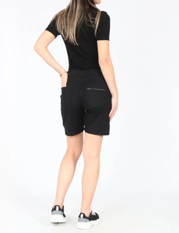 Pantaloni scurti Bershka, negru Negru