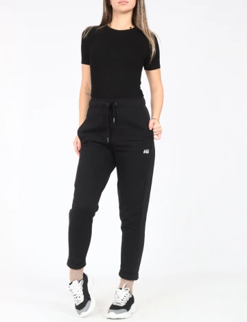 Pantaloni Bershka, negru Negru