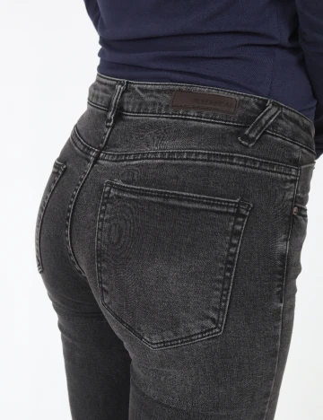 Blugi Pull&Bear, gri inchis Gri