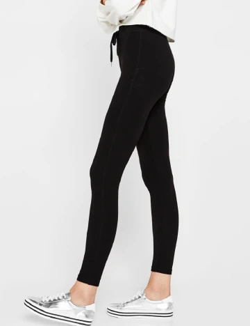 Pantaloni Bershka, negru Negru