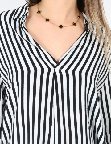 Bluza Bershka, alb/negru Alb