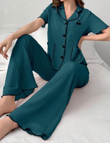 
						Pijama SHEIN, albastru