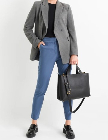 
						Pantaloni C&A, albastru