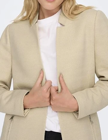 Jacheta Only, bej Crem