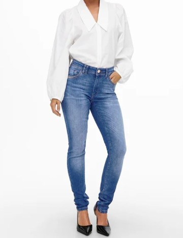 
						Blugi Only, albastru