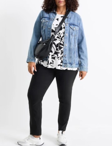 
						Pantaloni C&A Plus Size, negru