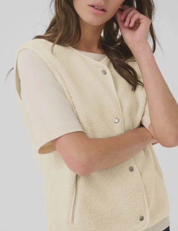 Vesta Part Two, ecru Alb