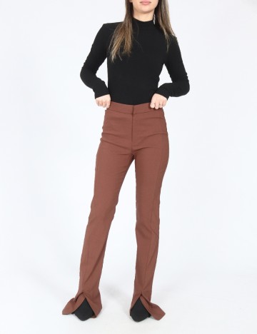 
						Pantaloni Zara, maro