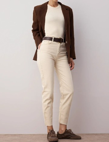 
						Blugi TRENDYOL, crem