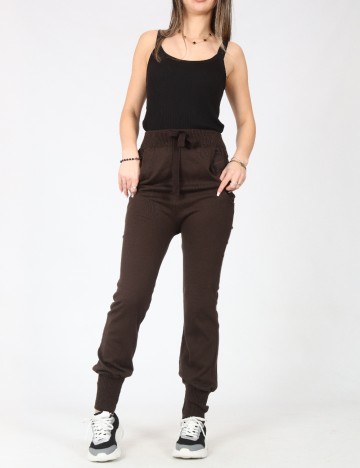 Pantaloni Bershka, maro