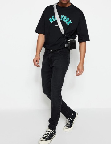 
						Blugi TRENDYOL, negru