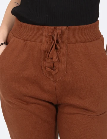 Pantaloni Pull&Bear, maro