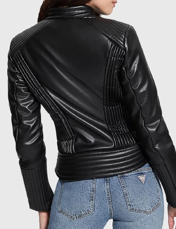 Jacheta Guess, negru