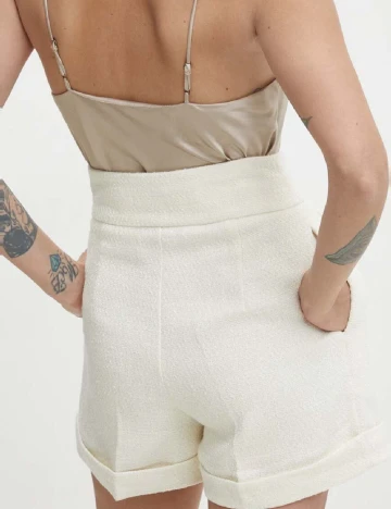 Pantaloni scurti Answear LAB, crem