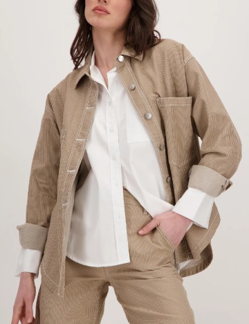 
						Jacheta Jacqueline de Yong, maro