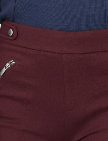 Pantaloni Bershka, visiniu