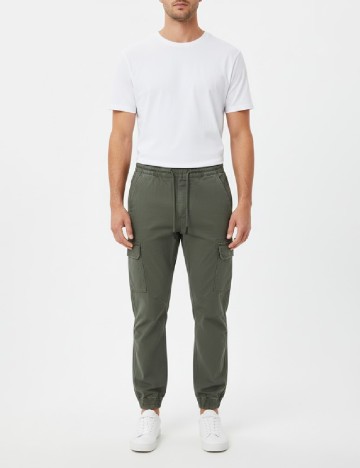 
						Pantaloni Pull&Bear, verde
