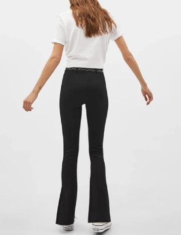 Pantaloni Bershka, negru