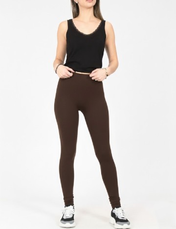 
						Colanti Pull&Bear, maro