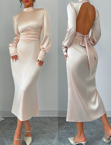 
						Rochie lunga SHEIN, crem