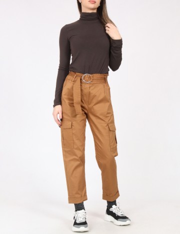 Pantaloni Bershka, maro