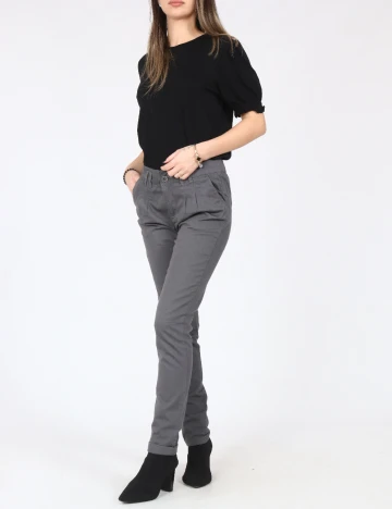 Pantaloni Bershka, gri