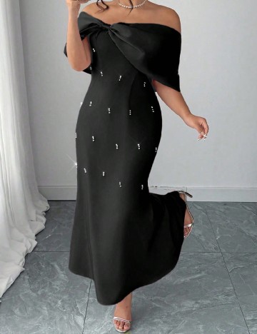 
						Rochie medie SHEIN CURVE, negru