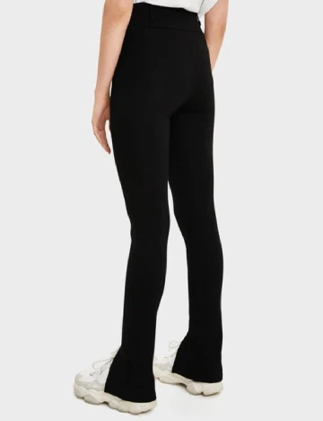 Pantaloni Bershka, negru