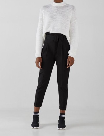 
						Pantaloni Bershka, negru