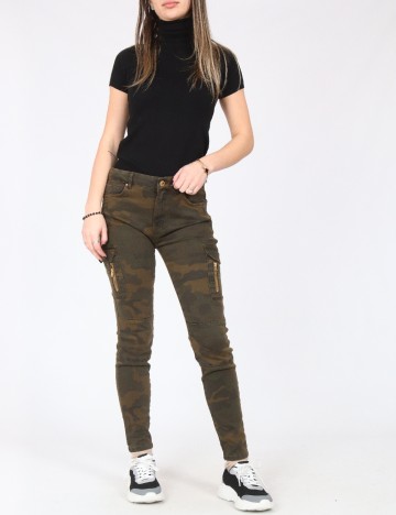 Blugi Bershka, army